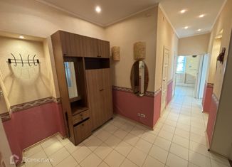 Продам 3-ком. квартиру, 70.8 м2, Киров, улица Тренера Пушкарева, 6, Нововятский район