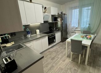 Продаю 3-комнатную квартиру, 84 м2, Новосибирск, улица Мясниковой, 20