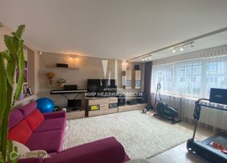 Продаю 4-ком. квартиру, 111.7 м2, Советск, улица Гастелло, 19