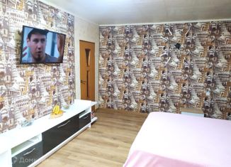 Продаю 2-ком. квартиру, 43 м2, Ейск, улица Портовая Аллея, 9