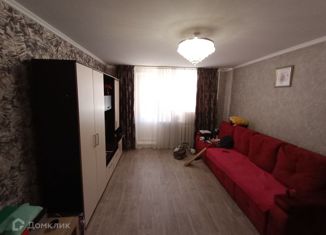 Продам 3-комнатную квартиру, 67.9 м2, поселок городского типа Джалиль, улица Ахмадиева, 5