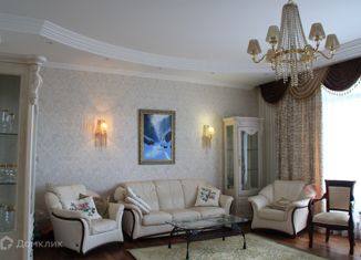 Продаю 3-комнатную квартиру, 150 м2, Алушта, Парковая улица, 5