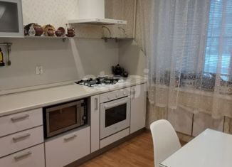 Продаю 2-ком. квартиру, 50.2 м2, Сыктывкар, улица Чкалова, 26, Октябрьский район