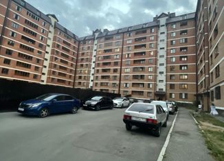 Продается трехкомнатная квартира, 70 м2, Нальчик, Московская улица, 12к4, район Предгорный