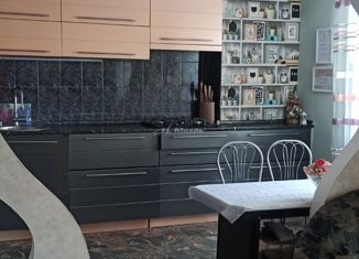 Продаю 4-комнатную квартиру, 86.1 м2, посёлок городского типа Грэсовский, Грэсовская улица, 2