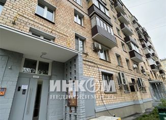 Продается 1-комнатная квартира, 32 м2, Москва, Луховицкая улица, 2/57, метро Окская
