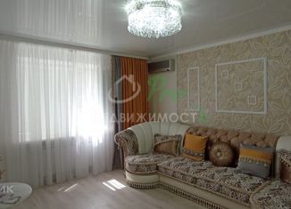 Продаю 1-ком. квартиру, 41.3 м2, Ейск, Красная улица, 57/4