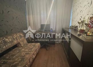 Продажа 4-комнатной квартиры, 57 м2, Усолье-Сибирское, проспект Красных Партизан, 10