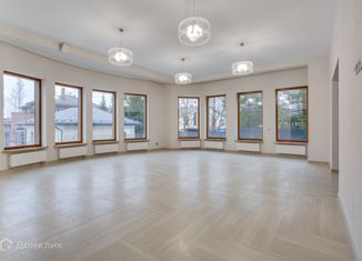 Продаю дом, 350 м2, коттеджный поселок Петровский Парк