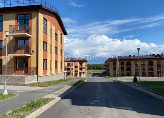 Продаю двухкомнатную квартиру, 40 м2, деревня Скотное, Вересковая улица, 4к2