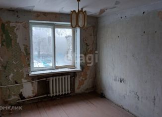 Продается 3-комнатная квартира, 57.2 м2, рабочий поселок Пинеровка, Заводская улица, 11