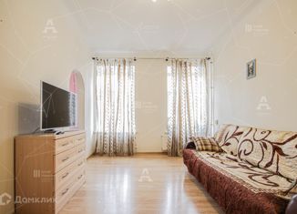Сдам двухкомнатную квартиру, 47 м2, Санкт-Петербург, Нарвский проспект, 23/2, метро Нарвская