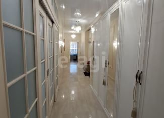 Продается 2-комнатная квартира, 111 м2, Екатеринбург, улица Радищева, 24, улица Радищева