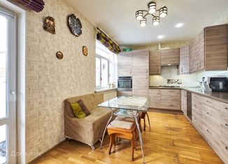 Продам таунхаус, 140 м2, городской посёлок Рощино, улица Строителей, 21