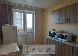 Продам 1-ком. квартиру, 37 м2, Краснодар, улица имени Сергея Есенина, 110к2