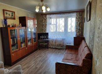 Продается 3-комнатная квартира, 57 м2, Челябинск, улица Дзержинского, 21А
