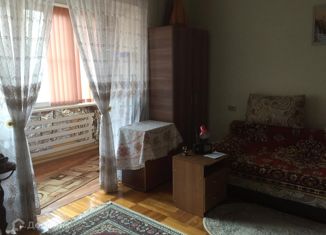 Продаю 1-комнатную квартиру, 32 м2, Краснодарский край, улица Кириченко, 1