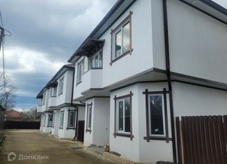 Продается трехкомнатная квартира, 87 м2, станица Северская, улица Ленина, 57В