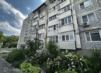 Сдача в аренду 3-ком. квартиры, 68 м2, Ессентуки, улица Павла Шеина, 32
