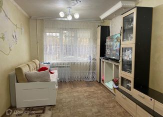 Продажа 3-комнатной квартиры, 64 м2, Астрахань, улица Маркина, 96