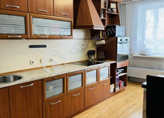 Продается 4-комнатная квартира, 80.4 м2, Пермский край, улица Архитектора Свиязева, 4