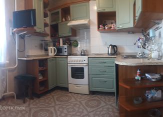 Трехкомнатная квартира на продажу, 66.6 м2, Санкт-Петербург, проспект Славы, 40к1, проспект Славы