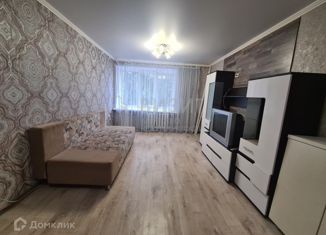 Сдаю в аренду комнату, 18 м2, Нижнекамск, проспект Вахитова, 9