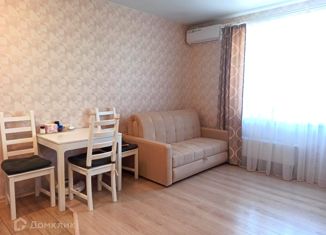 Продам квартиру студию, 30 м2, Казань, улица Рауиса Гареева, 103, ЖК Сказочный Лес