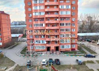 Продажа трехкомнатной квартиры, 87 м2, Ессентуки, улица Олега Головченко, 6