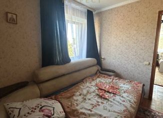 Продаю 2-ком. квартиру, 37 м2, Железноводск, Октябрьская улица, 23