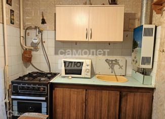 Продам трехкомнатную квартиру, 56.2 м2, Красное Село, улица Лермонтова, 12к1