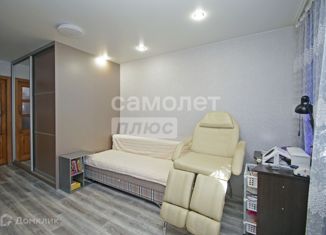 Продается двухкомнатная квартира, 43 м2, Омск, улица Вострецова, 7