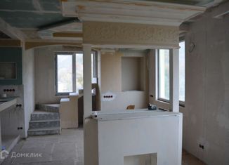 Продам 3-комнатную квартиру, 94 м2, посёлок городского типа Дагомыс, Армавирская улица, 138