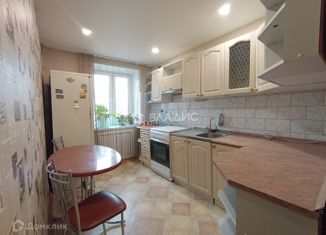 Продам 2-ком. квартиру, 54 м2, Вязники, улица Льва Толстого, 39