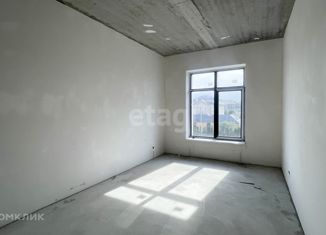 Продается 2-комнатная квартира, 69 м2, Нальчик, улица Тлостанова, 2