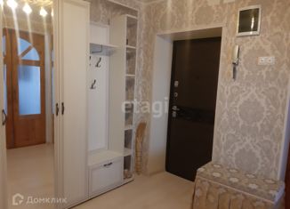 Продаю трехкомнатную квартиру, 77.6 м2, Ярцево, улица Гагарина, 4