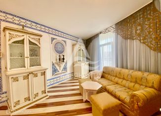 Продается 3-комнатная квартира, 127.4 м2, посёлок городского типа Гурзуф, улица Строителей, 3А, ЖК Белый Дом