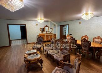 Сдача в аренду многокомнатной квартиры, 220 м2, Москва, Студенецкий переулок, 3, метро Деловой центр