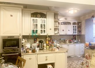 Пятикомнатная квартира на продажу, 115 м2, Челябинск, улица Сталеваров, 37