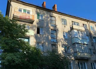 Продается 2-ком. квартира, 42 м2, село Кирицы, Санаторная улица, 1