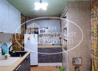 Продается 3-комнатная квартира, 55.3 м2, Сарапул, улица Ефима Колчина, 2А