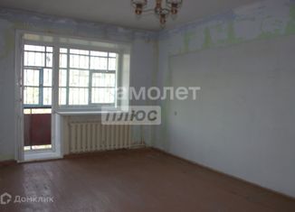 Продажа 3-ком. квартиры, 57 м2, Забайкальский край, улица Чкалова, 44