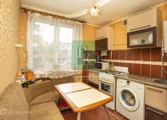 Продается 2-ком. квартира, 42 м2, Севастополь, улица Лобанова, 18А