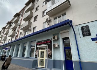 Продается однокомнатная квартира, 30 м2, Нальчик, проспект Ленина, 41, район Центр