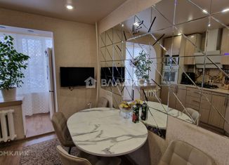 Продается трехкомнатная квартира, 71.6 м2, Лакинск, улица 21 Партсъезда, 12