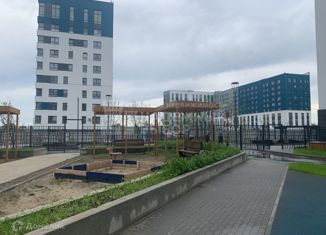 Продается 1-комнатная квартира, 35.2 м2, Тюмень, улица Павла Никольского, 2, ЖК Акватория