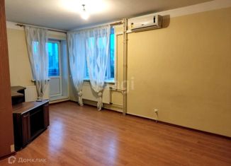 Продается 2-ком. квартира, 54 м2, Ижевск, Карлутский район, улица Ленина, 93