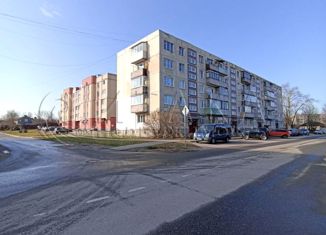 Продается трехкомнатная квартира, 62.3 м2, Ленинградская область, улица Маяковского, 15