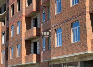 Трехкомнатная квартира на продажу, 100 м2, посёлок городского типа Семендер, улица Кади Абакарова, 7В