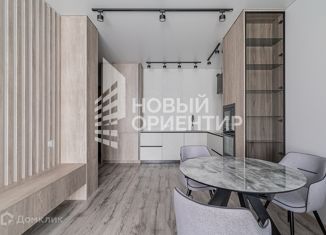 Продам 2-комнатную квартиру, 82.7 м2, Свердловская область, улица Татищева, 102